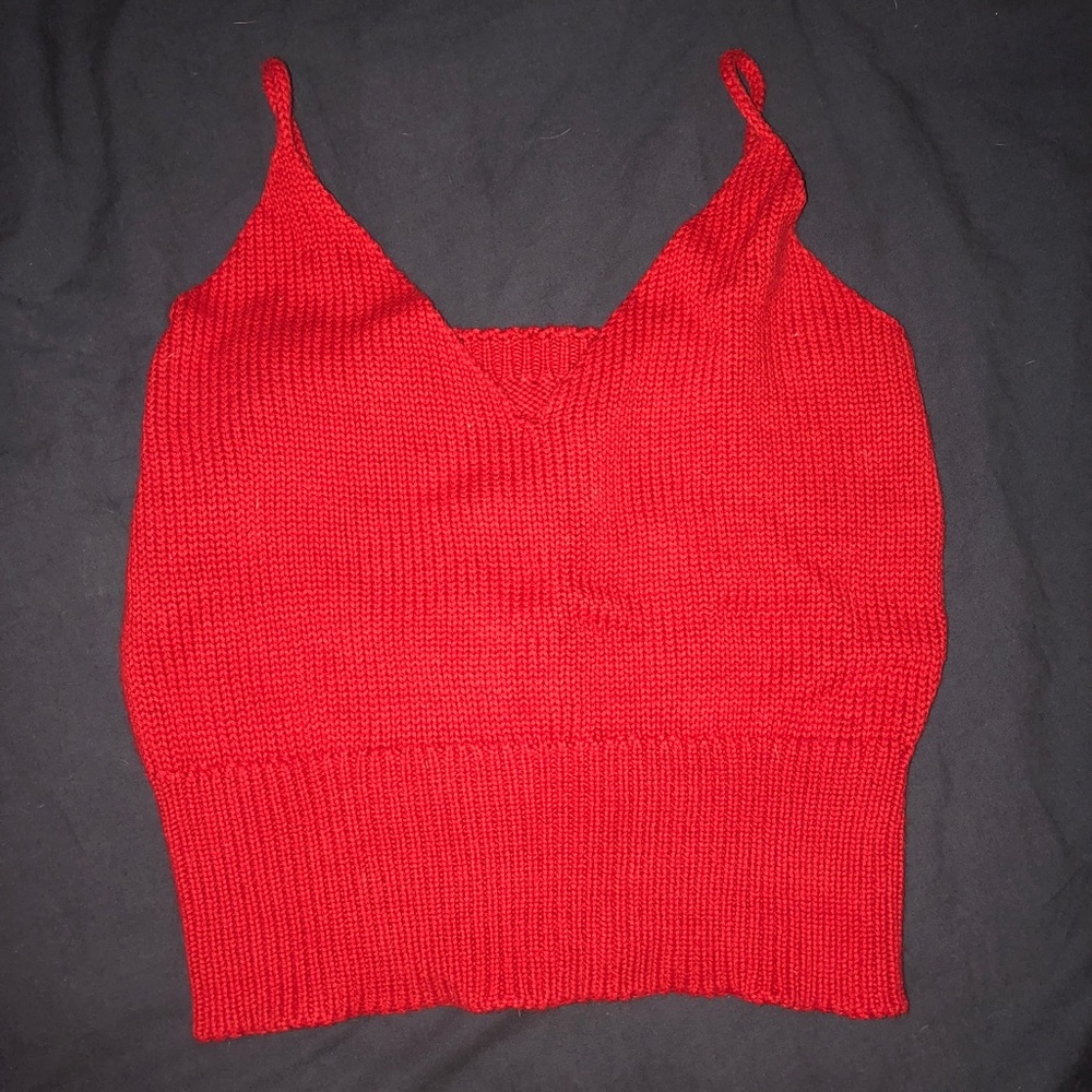 Red knit tank
